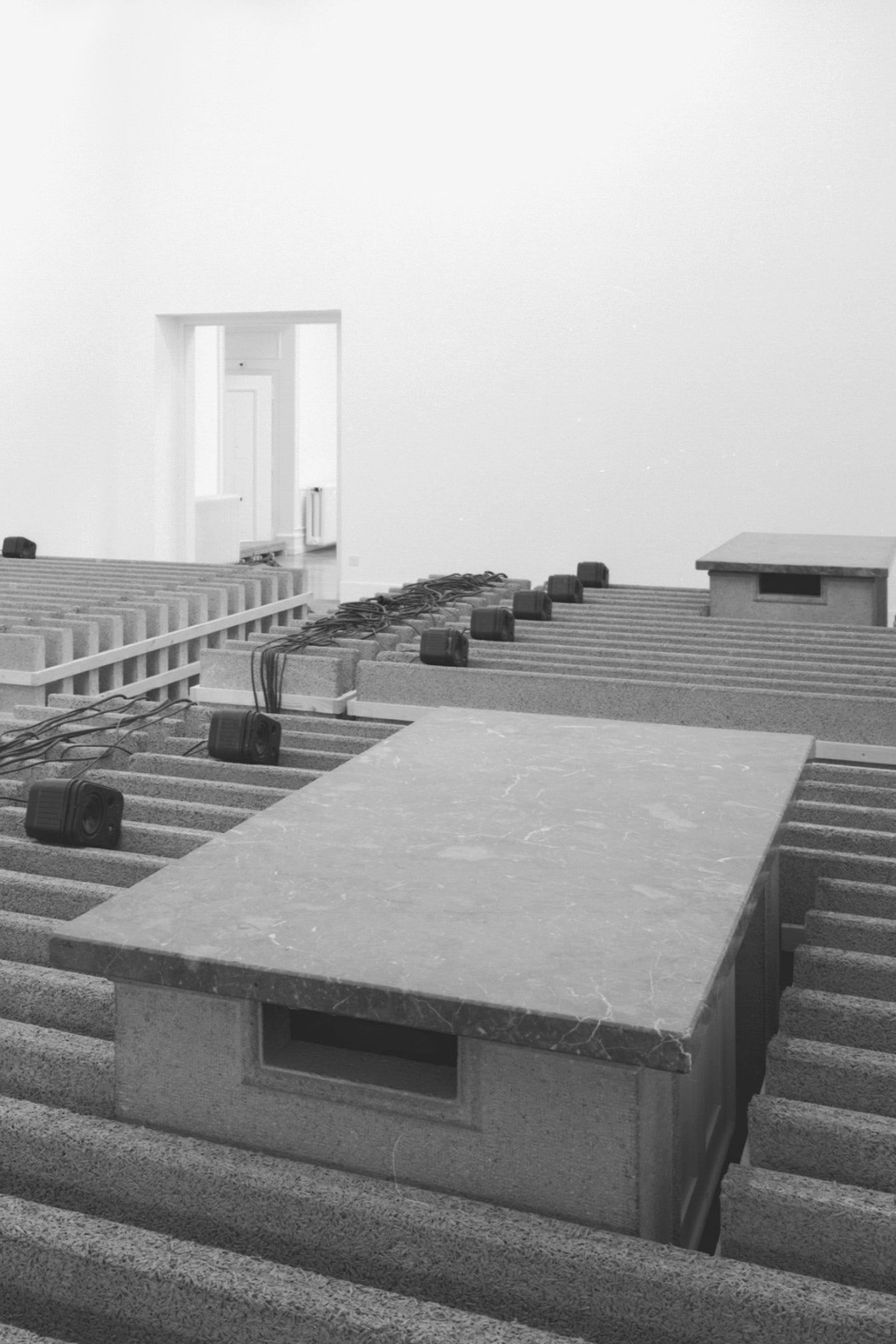 Kunsthalle Bern Einzelausstellung installation kollaboratives Projekt Situationskunst Situationsprojekt zeit Zeitskulptur sound